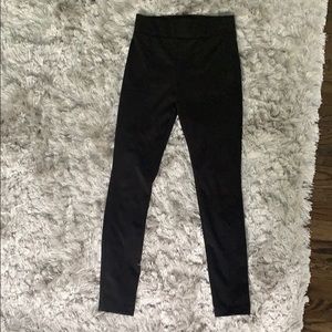 Black, GAP, leggings in XS Women’s.